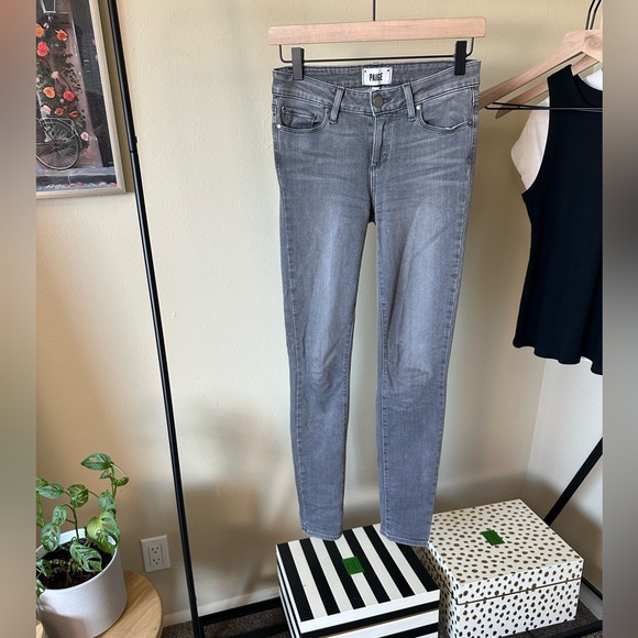 PAIGE Denim Verdugo Ultra Skinny Jeans in Silvie (Gray) Size 26 - Picture 2 of 12